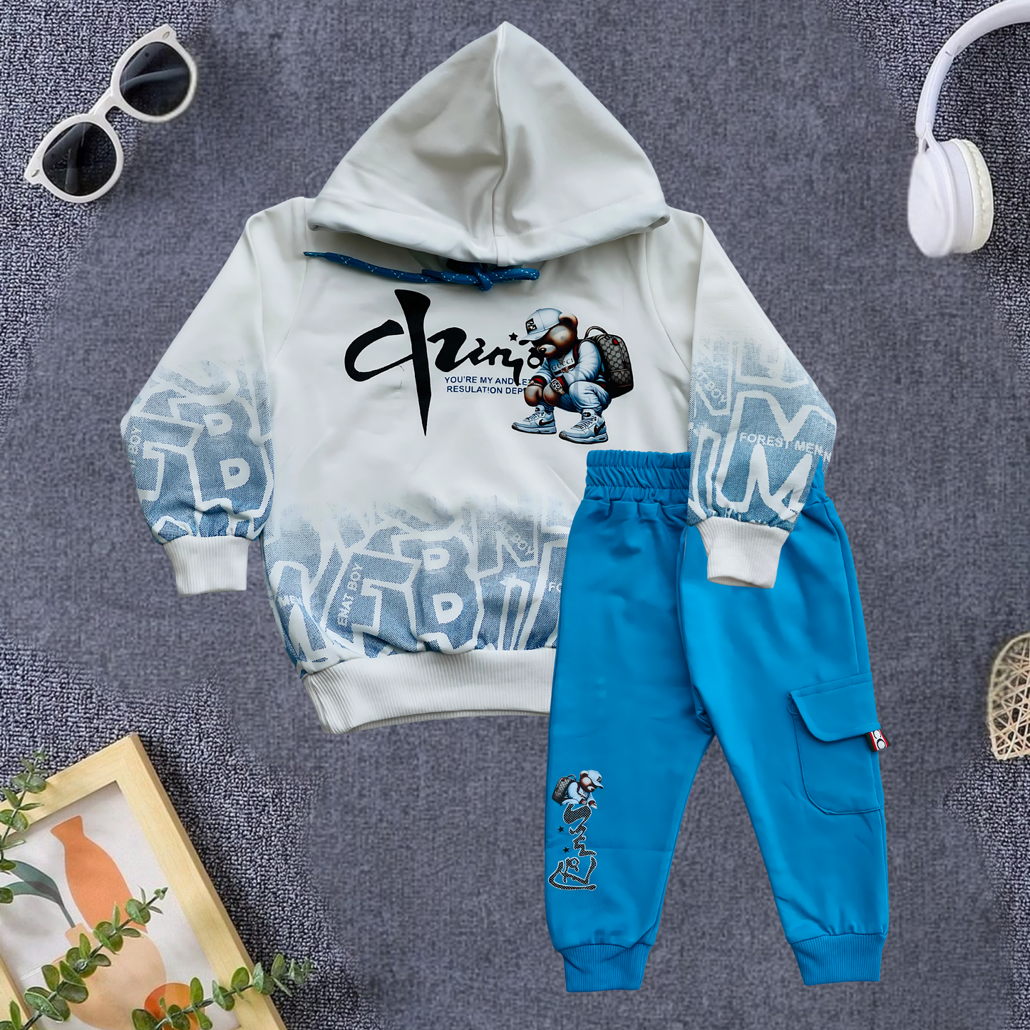 Gucci Graphic Hoodie with Matching Cargo Jogger Pants - MA9